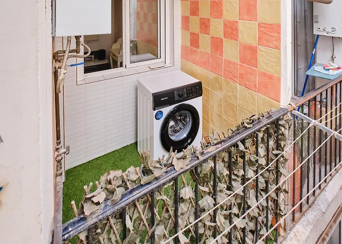 Serrano Flat * Valencia