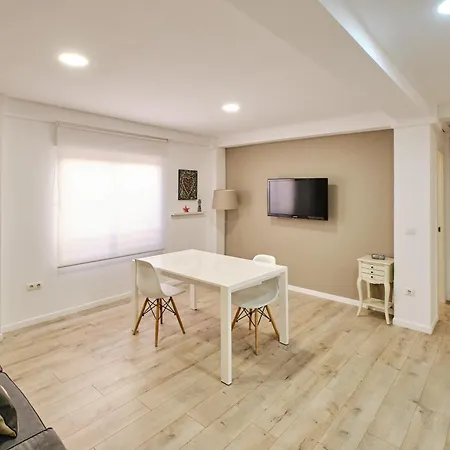 Serrano Flat דירה *